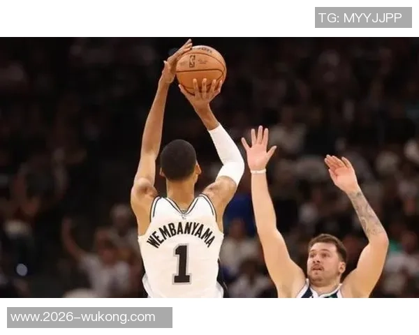 马克西场均399分钟领跑联盟东契奇与哈登紧随其后火箭三人跻身前十